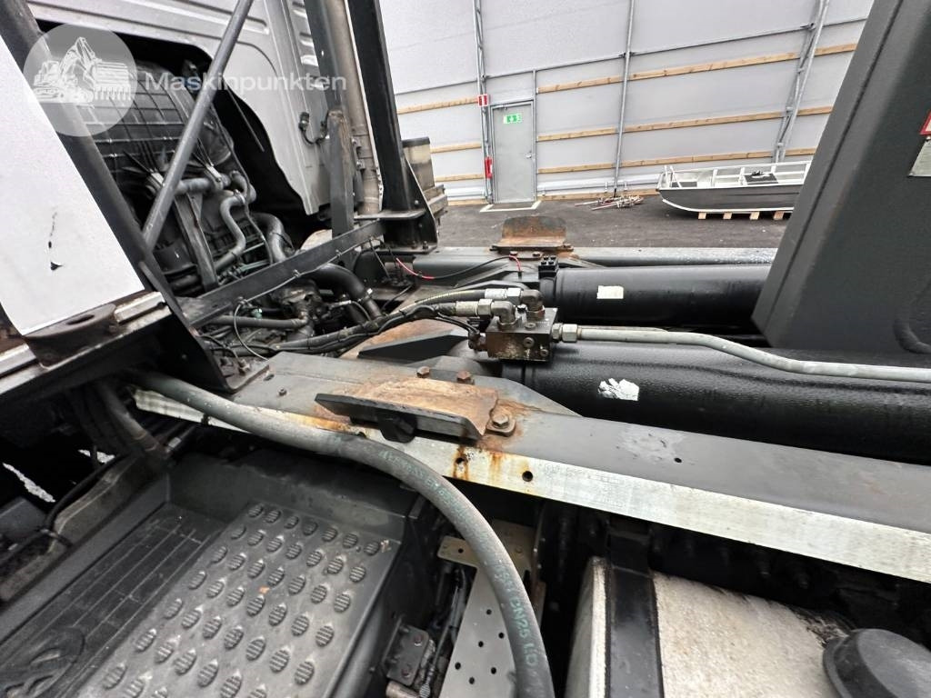 Camión multibasculante Volvo FM 420