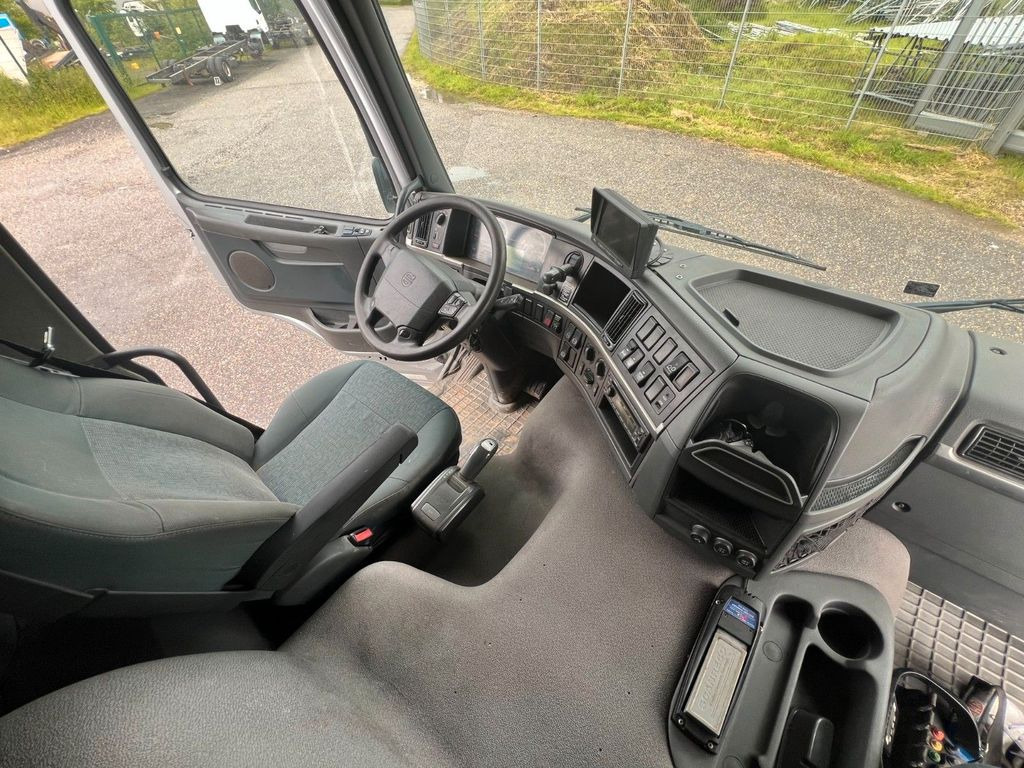 Camión multibasculante Volvo FM 420 6X2 Abroller mit Kran & Funk im Top Zust.