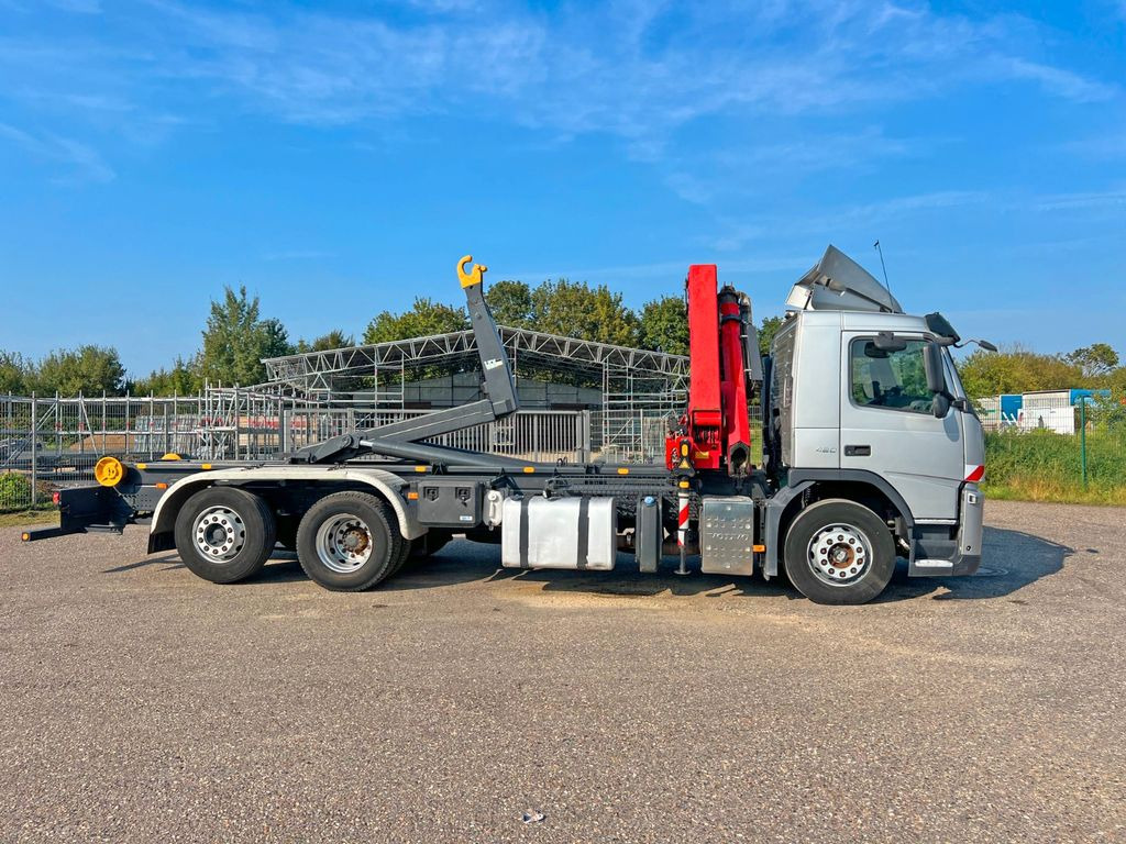 Camión multibasculante Volvo FM 420 6X2 Abroller mit Kran & Funk im Top Zust.