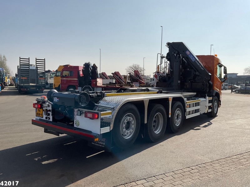 Camión multibasculante Volvo FM 420 8x2 HMF 28 Tonmeter laadkraan