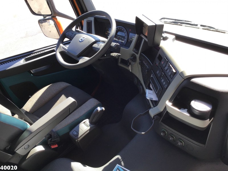 Camión multibasculante Volvo FM 420 8x2 HMF 28 ton/meter laadkraan Welvaarts weighing system