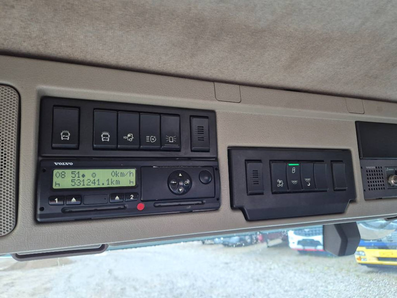 Camión multibasculante Volvo FM 450 6x2 //HOOK / Kroghejs//