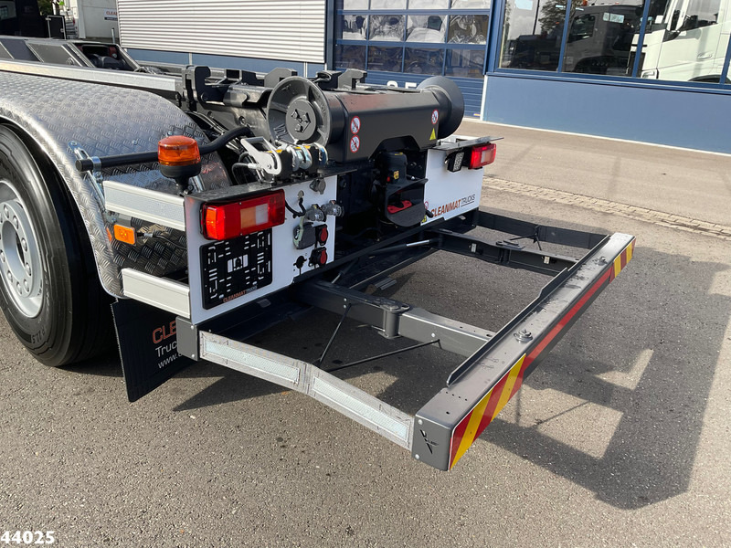 Camión multibasculante Volvo FM 460 8x2 Hiab 25 Tonmeter laadkraan