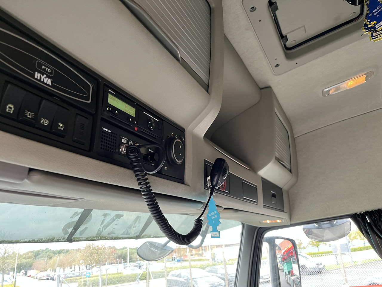 Camión multibasculante Volvo FM 500 8x4