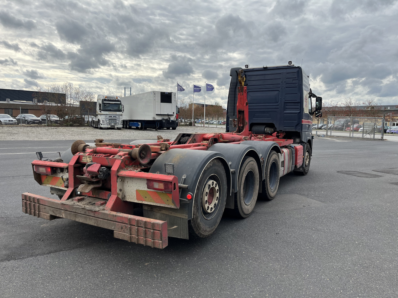 Camión multibasculante Volvo FM 500 8x4