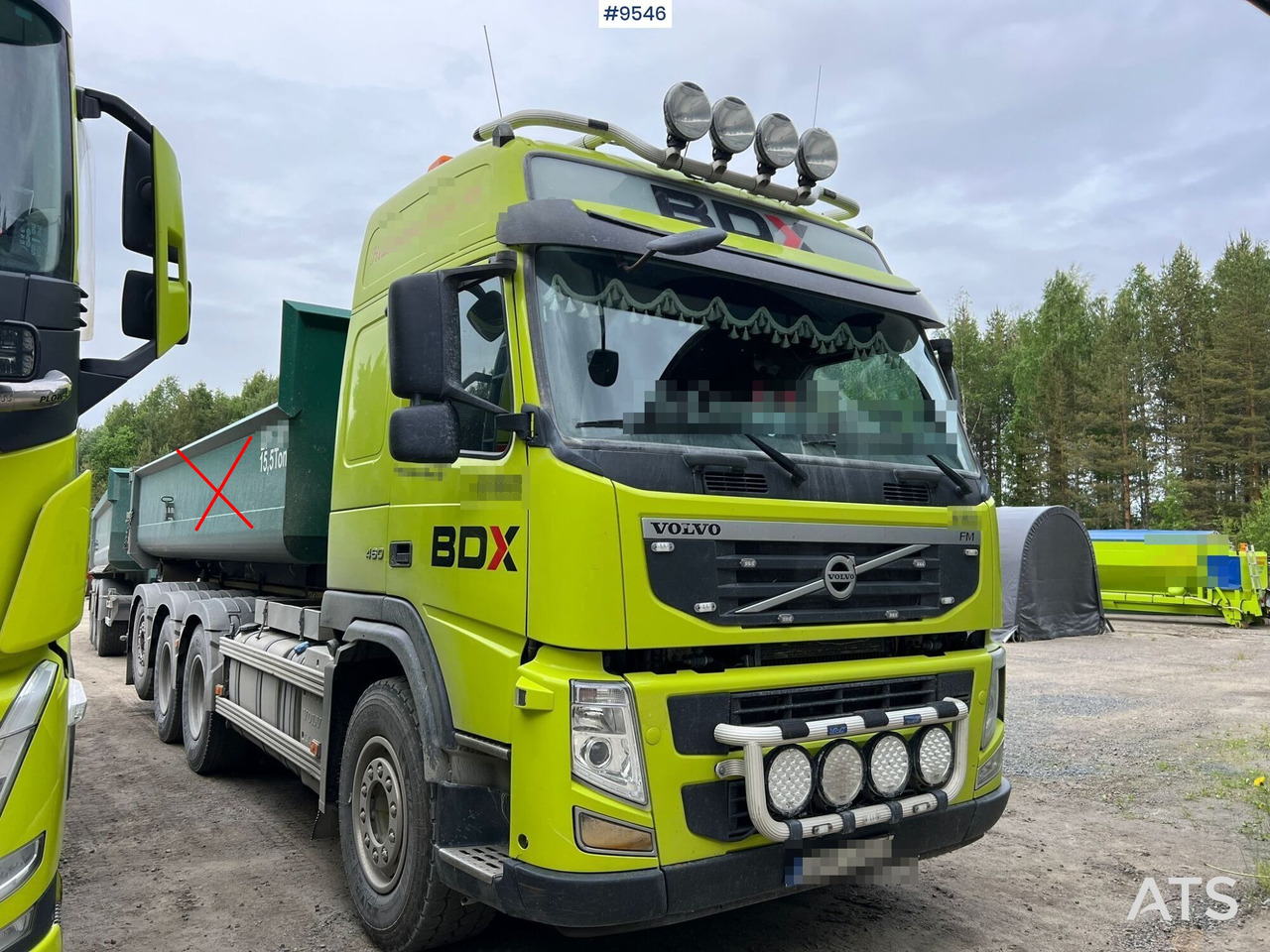Camión multibasculante Volvo FM 8*4 Tridem Lastväxlare
