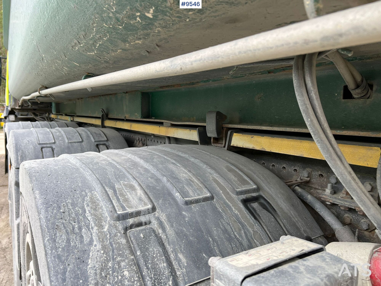 Camión multibasculante Volvo FM 8*4 Tridem Lastväxlare