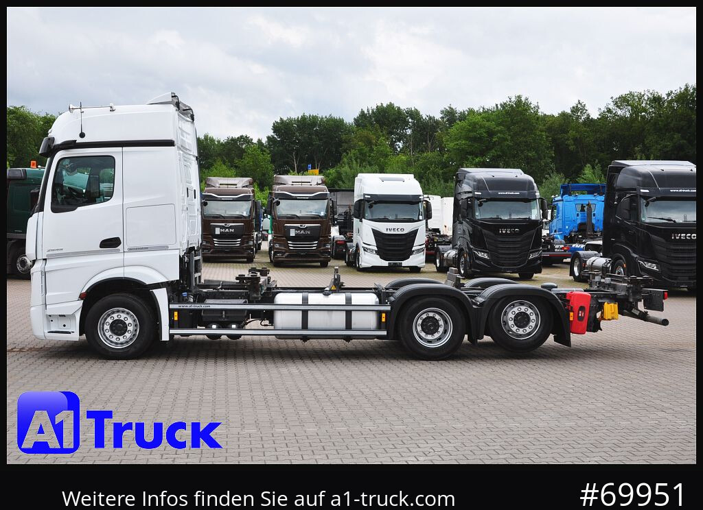 Camión portacontenedore/ Intercambiable MERCEDES-BENZ 2545, Multi BDF, Wechsler, 7.45-7.82, MIDI, LIftachse