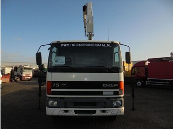Camión grúa DAF CF 75.300 ATI + Euro 2 + Manual + PM 022 CRANE: foto 2