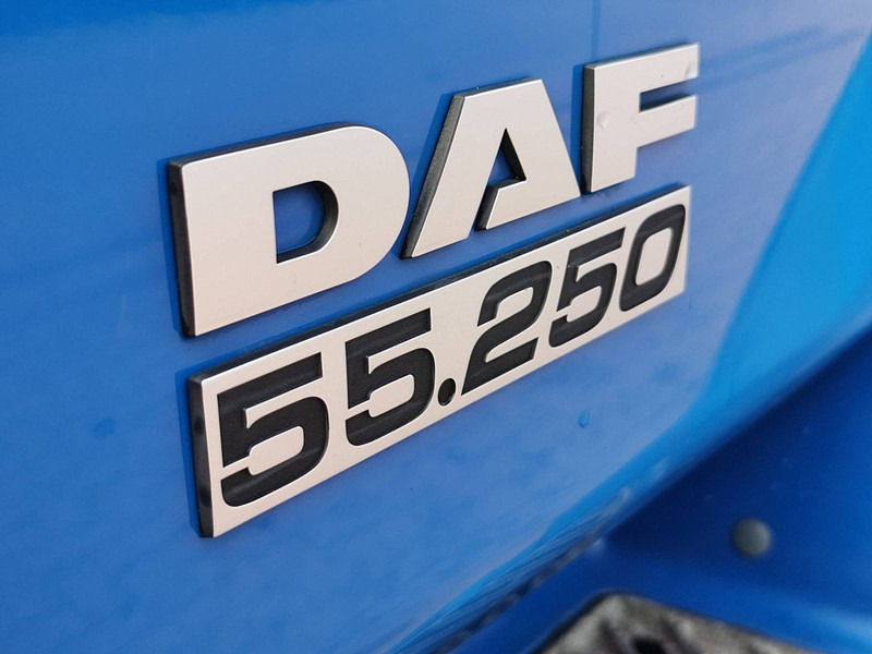 Camión lona DAF LF 55.250 eev 11.9t airco lift: foto 16