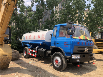 Camión cisterna DONGFENG Water tanker truck: foto 1