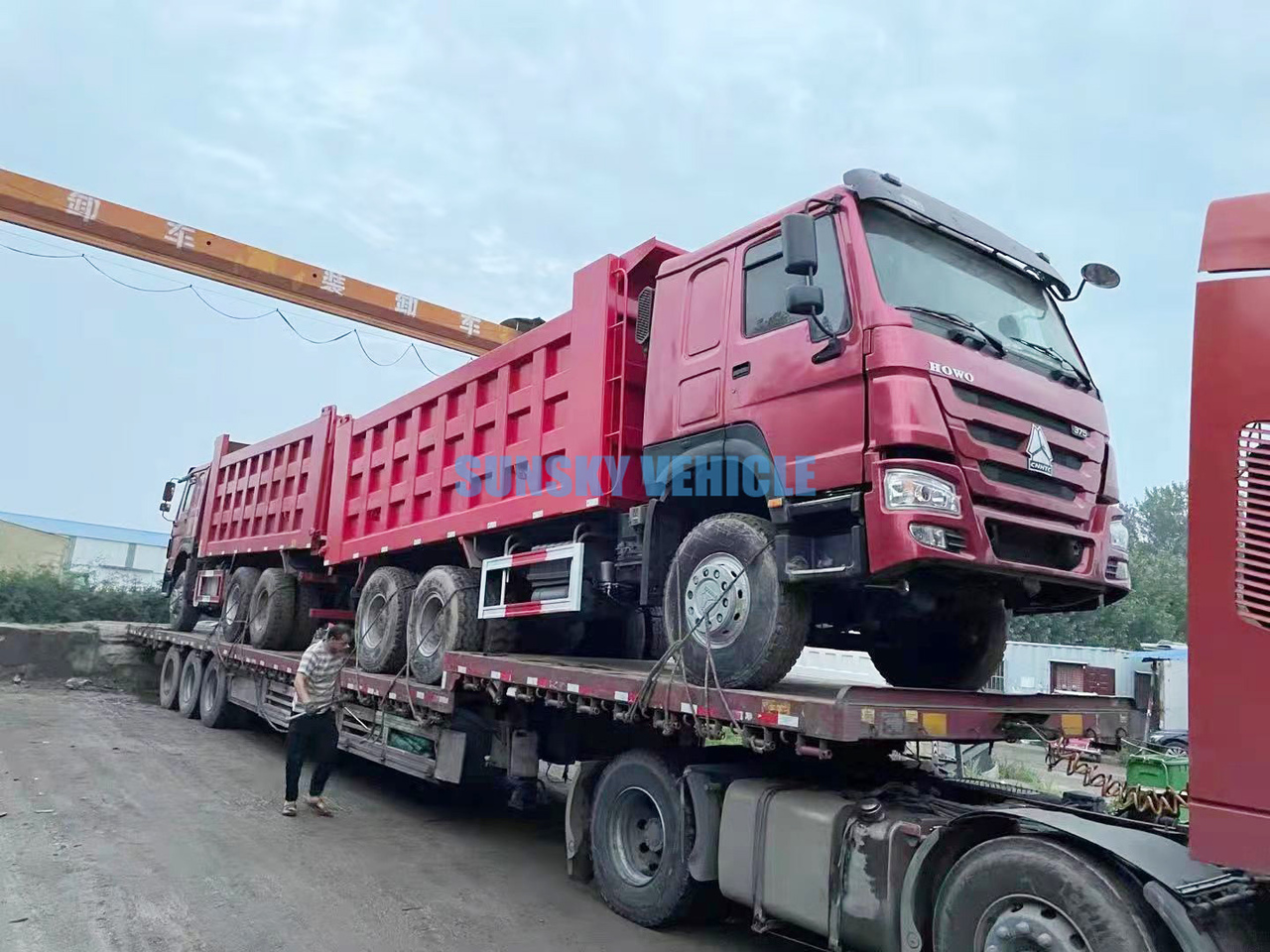 Camión volquete para transporte de materiales áridos HOWO 6X4 400/430HP Tipper Truck: foto 9
