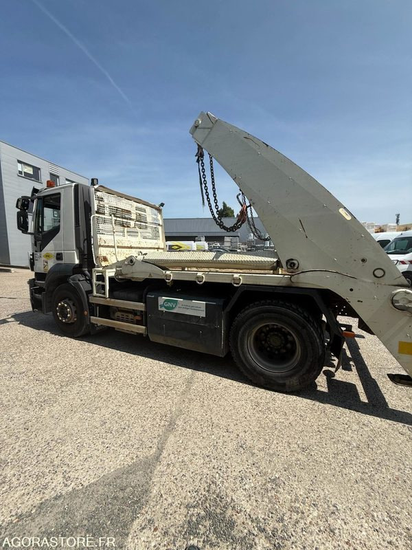 Camión IVECO STRALIS MULTIBENNE 4x2 - 2015 / 60660KM