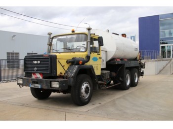 Camión cisterna para transporte de substancias químicas Iveco 330.30 - UNIC- ASFALT-BITUMEN-GOUDRON: foto 1