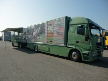 Camión transporte de ganado Iveco Stralis Spezialkraftwagen Pferdetransport: foto 1