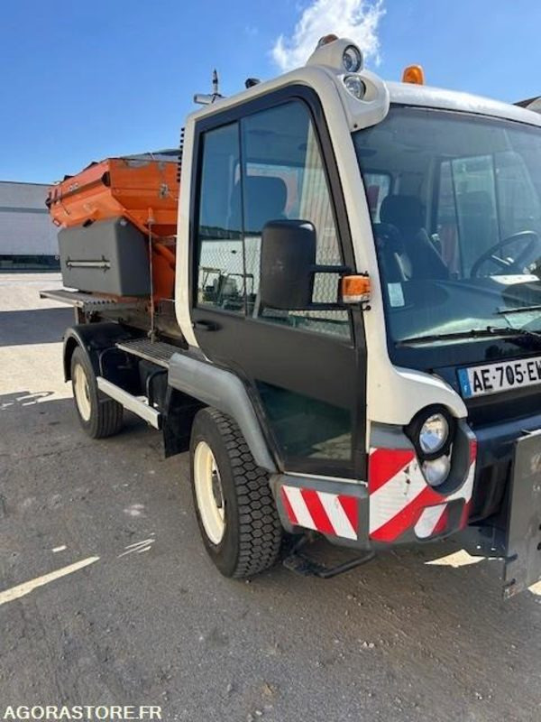 Camión LINDNER UNITRAC 102C AMPLIROLL + LAME + SALEUSE 2008 5050 HEURES