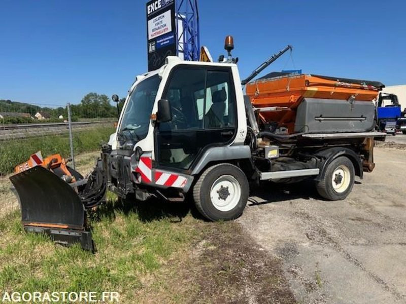 Camión LINDNER UNITRAC 102C AMPLIROLL + LAME + SALEUSE 2008 5050 HEURES