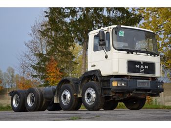 Camión chasis MAN 32.342 chassis 8x4 model 1995: foto 1