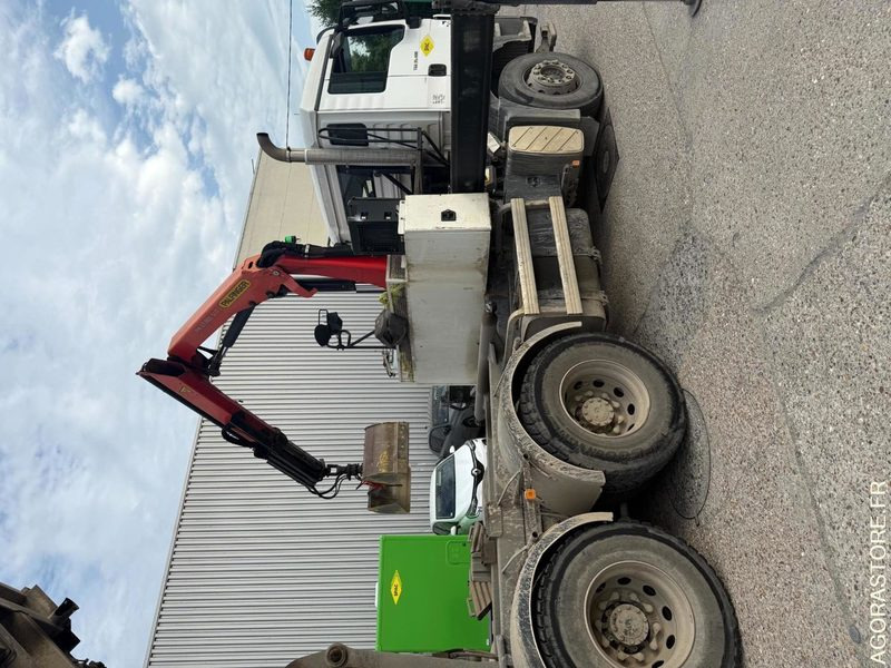 Camión MAN TGS TRIBENNE GRUE 8x4-4  - 2011 / 242000 KM