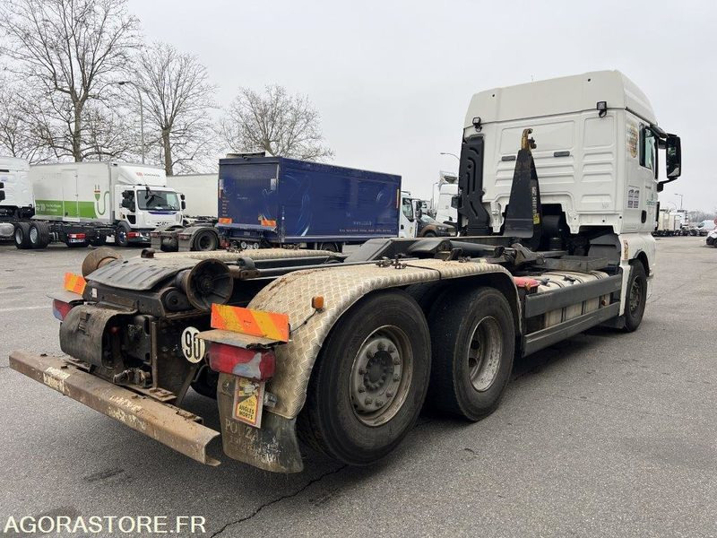 Camión MAN-TGX480-POLYBENNE-6X2-2013-496 930 KM