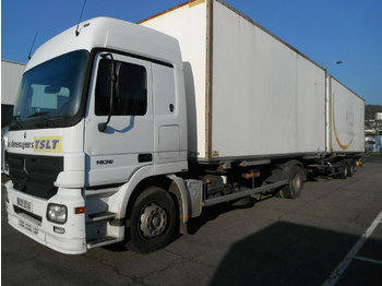 Camión portacontenedore/ Intercambiable para transporte de contenedores MERCEDES BENZ actros: foto 1