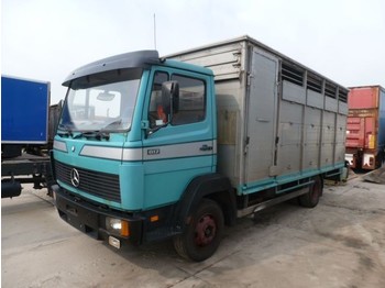Camión transporte de ganado Mercedes Benz 817: foto 1