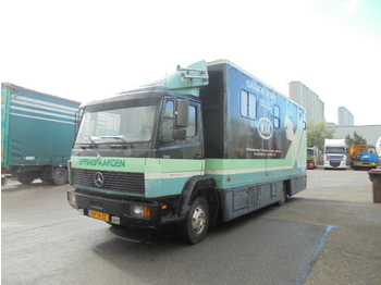 Camión transporte de ganado Mercedes-Benz 914: foto 1
