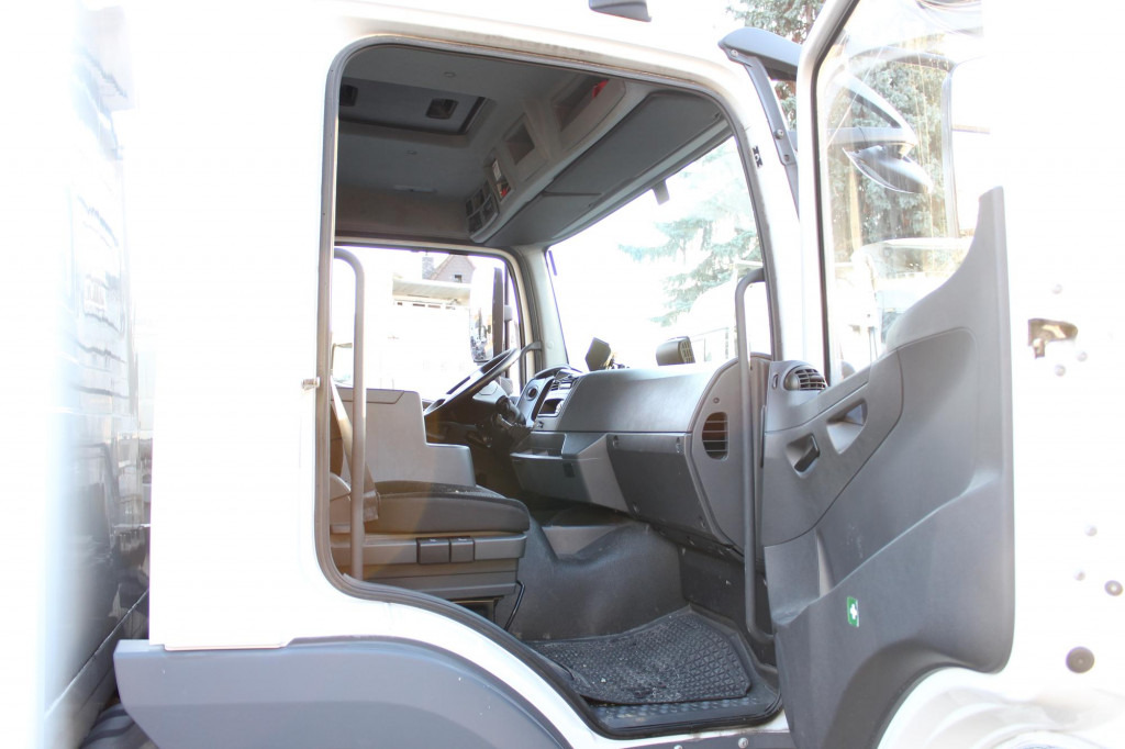 Camión Mercedes-Benz Atego  1224 E6 Klima Laderbordwand AHK