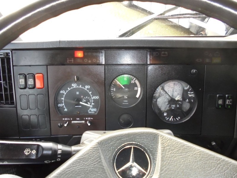 Camión grúa Mercedes-Benz SK 1735 Manual + ATLAS Crane + low KM + Euro 2 manuel pump: foto 15