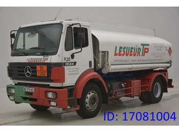 Camión cisterna para transporte de combustible Mercedes-Benz SK 1824: foto 1
