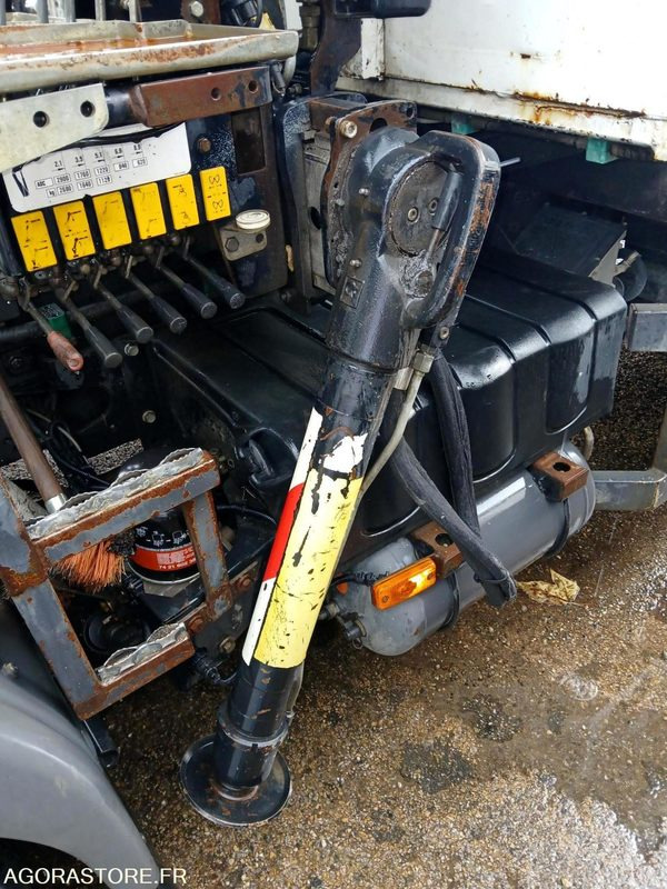 Camión RENAULT 4X2 GRUE- MIDLUM 280 BENNE CARRE - 2008 / 175214 KM - DY-888-RM (M5388)