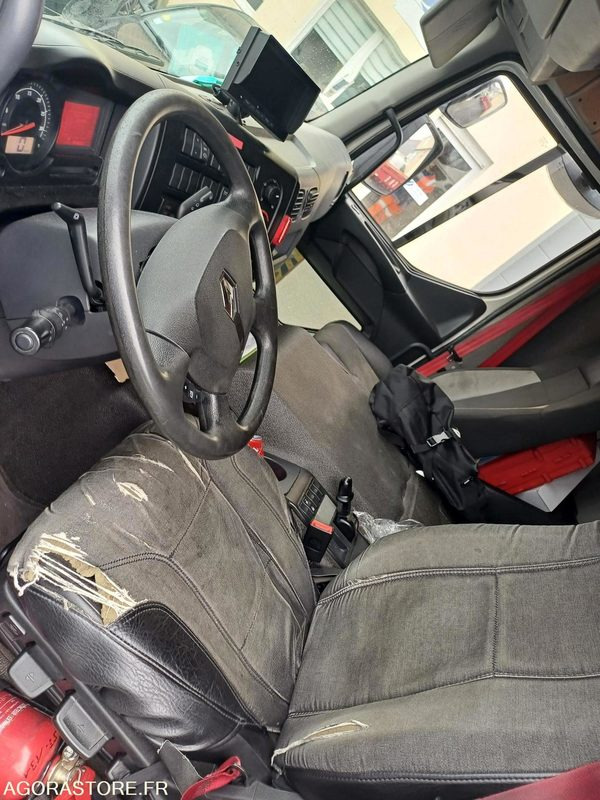 Camión RENAULT D WIDE // EX-312-ZJ // 554 800 KM // 2018