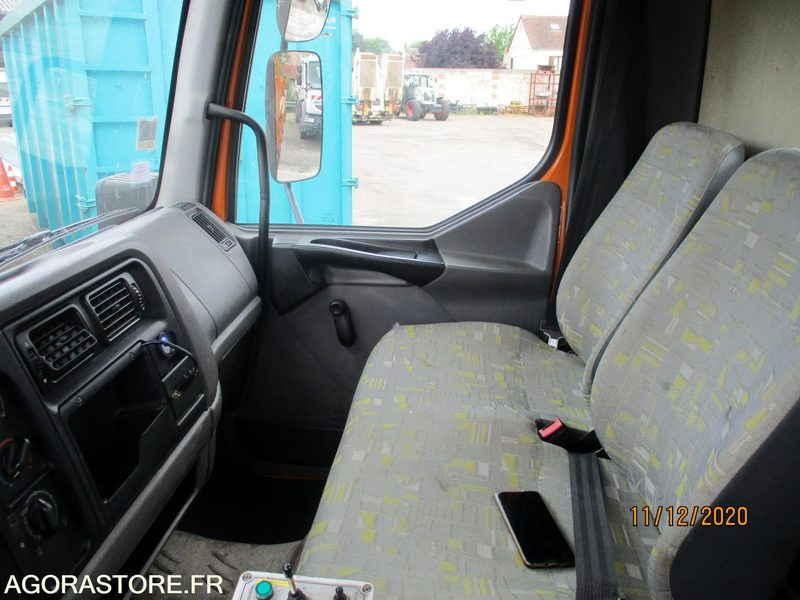 Camión RENAULT MIDLUM 22016C BENNE 2001