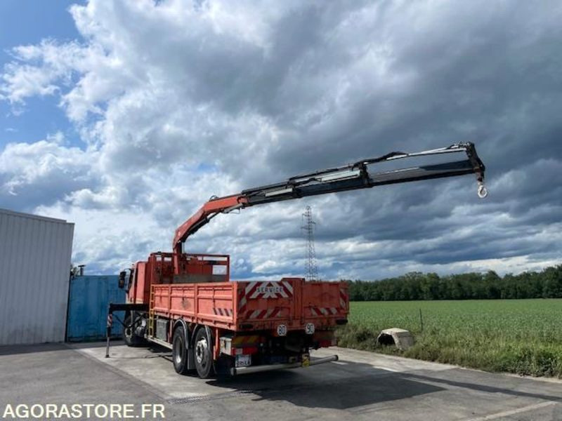 Camión RENAULT PREMIUM LANDER 430.26 - PLATEAU GRUE - GRUE FASSI F150 + RADIO - 2011