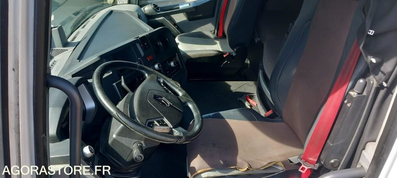 Camión RENAULT T380 P4x2 BACHE- 2015 - 712929 kms (2805)