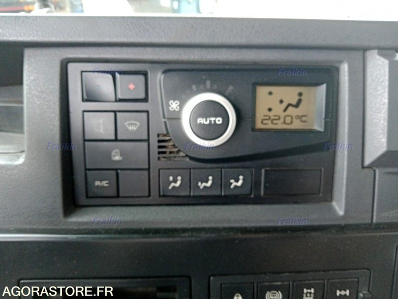 Camión RENAULT TRUCKS - C380 P6X2 E6 - 2017 / 536990 KM (ES151YM)