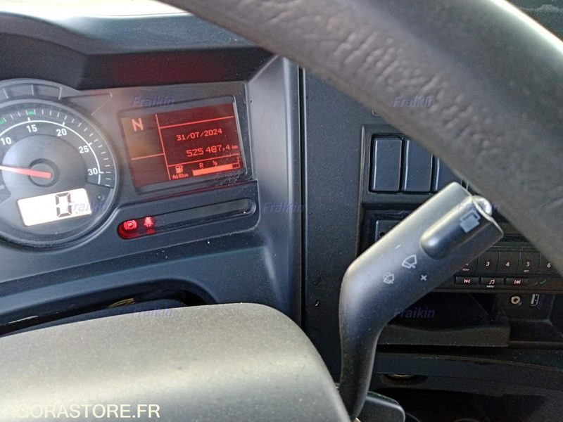 Camión RENAULT TRUCKS D 19 WIDE P4X2 320 E6 / EL-383-WK / 2017 / 525487 kms