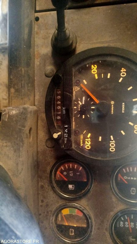 Camión Renault Poids lourd G230 - 1985 - 564616KM
