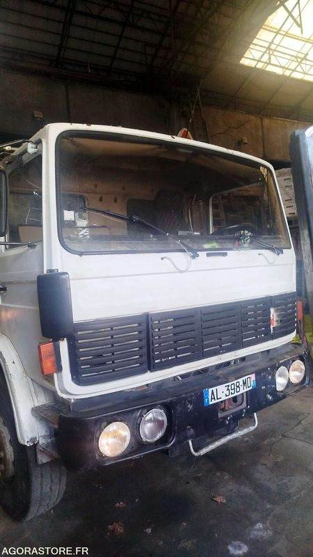 Camión Renault Poids lourd G230 - 1985 - 564616KM