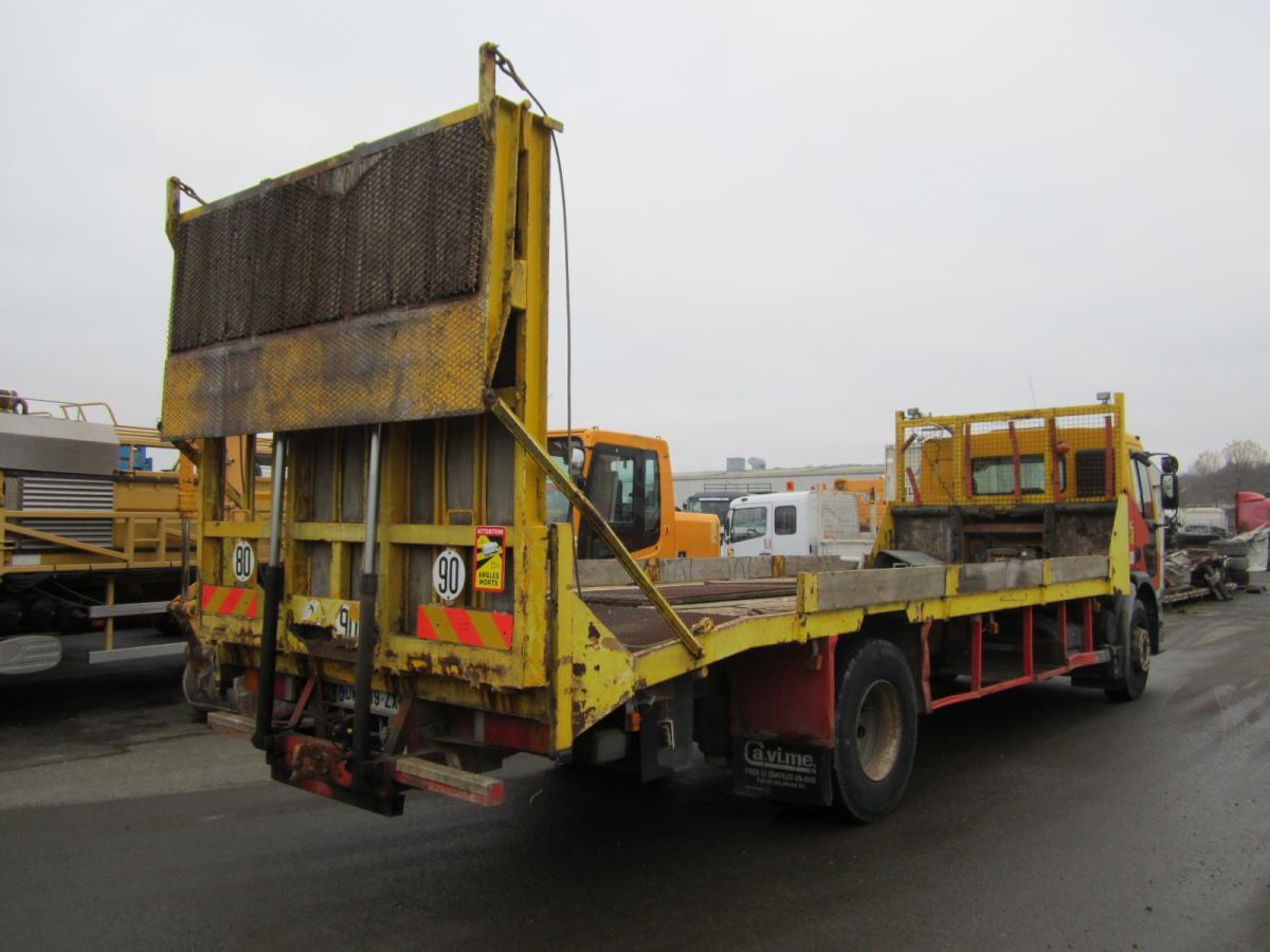 Camión portavehículos para transporte de equipos pesados Renault Premium: foto 4