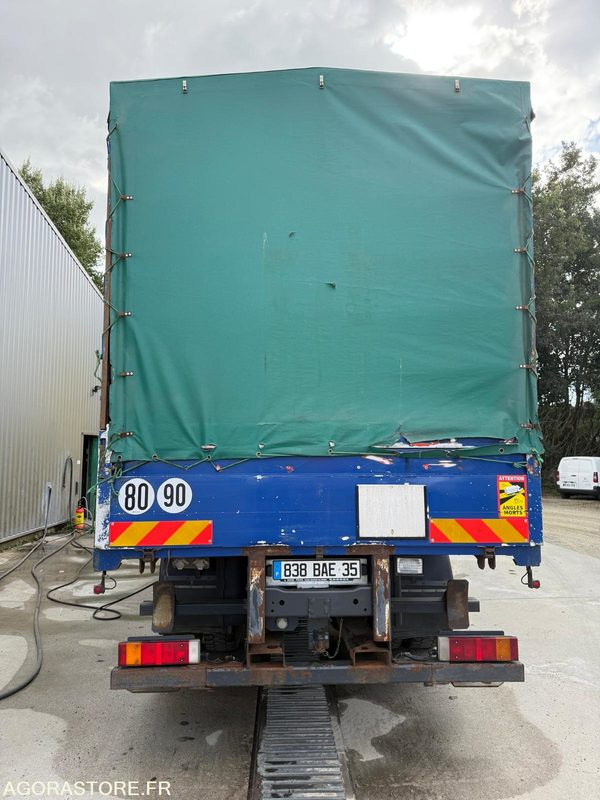 Camión Renault Premium porteur 4x2 270ch DCI