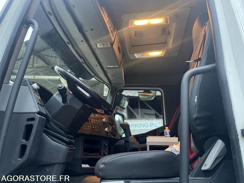 Camión Renault trucks C460 26T BENNE GRUE - 2014 - 347103 -DM941LF