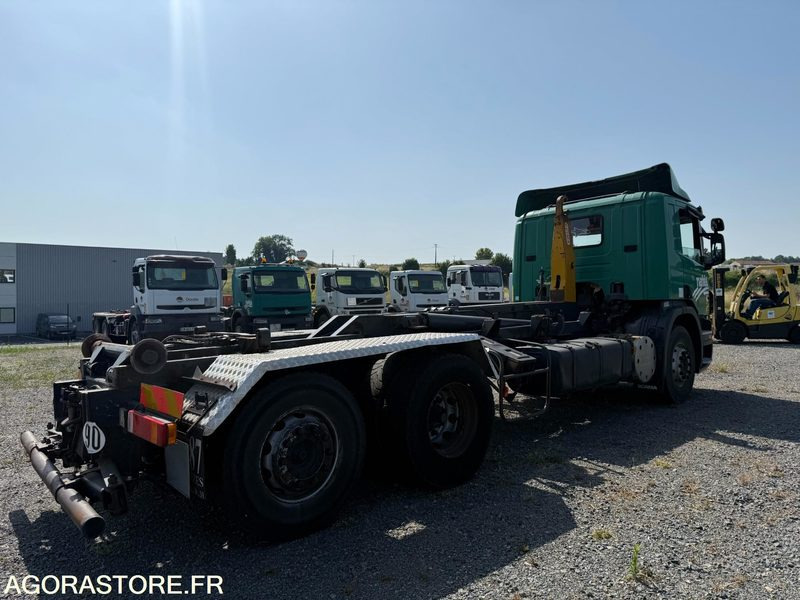 Camión SCANIA P 380 - 2008 - 517 425km