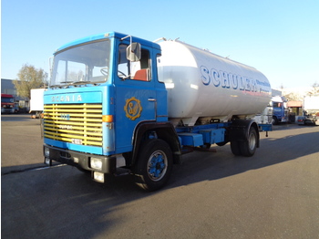 Camión cisterna Scania LB 110 4X2: foto 1