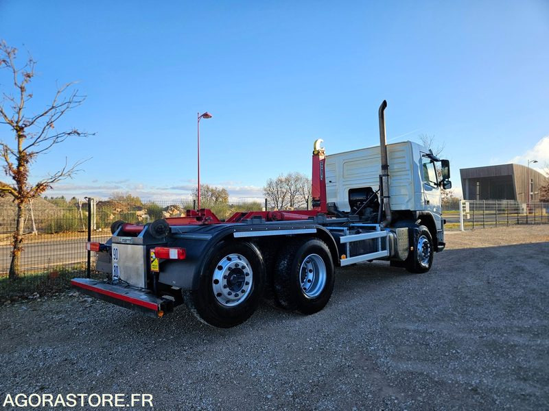 Camión VOLVO 6X2 POLYBENNE AMPLIROLL