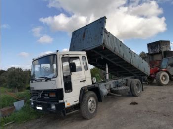 Camión volquete VOLVO FL6 14 left hand drive Turbo Intercooler 14 ton volquete tipper: foto 1