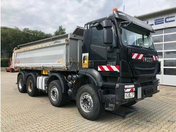 Volquete camión Iveco TRAKKER 450 8x4 EEV Dreiseitenkipper Meiller