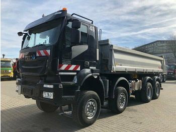 Volquete camión Iveco TRAKKER 450 8x8 Euro 6 Dreiseitenkipper Meiller