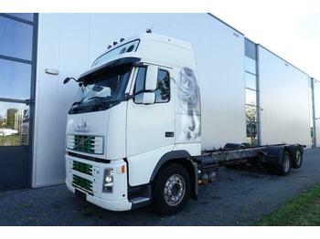 Camión chasis Volvo FH13.400 6X2 CHASSIS GLOBETROTTER EURO 5: foto 1