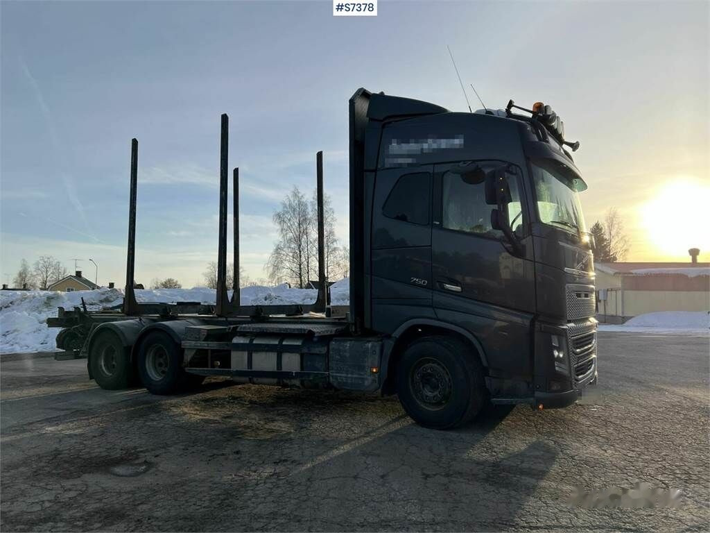 Camión forestal Volvo FH16: foto 18